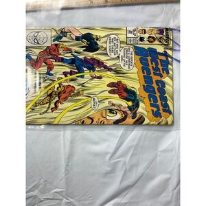 The West Coast Avengers Comic Book #32 Marvel‎ 1988